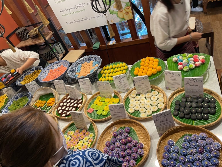 A Guide to IconSiam SookSiam: Dining, Shopping, and Local Flavors image 17