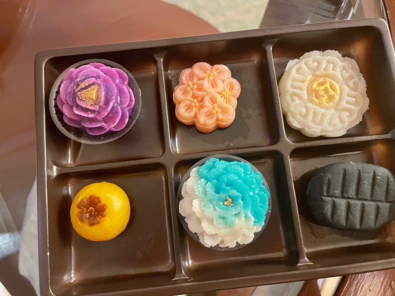 A Guide to IconSiam SookSiam: Dining, Shopping, and Local Flavors image 19