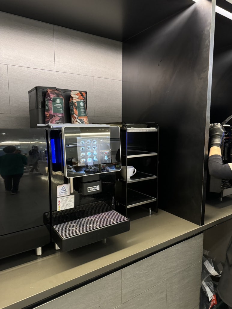 A Comprehensive Review of the KAL Lounge at Incheon Airport Terminal 2 image 8