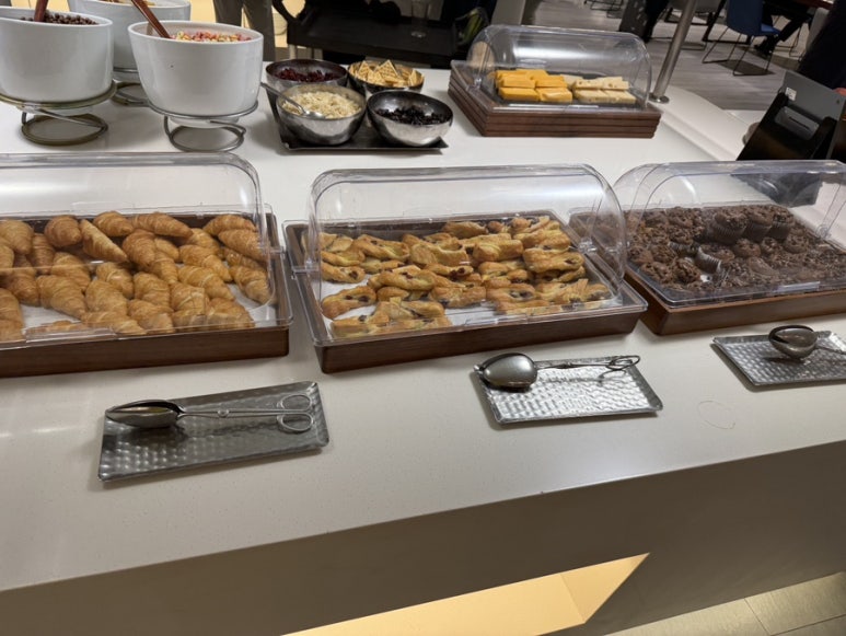 A Comprehensive Review of the KAL Lounge at Incheon Airport Terminal 2 image 14