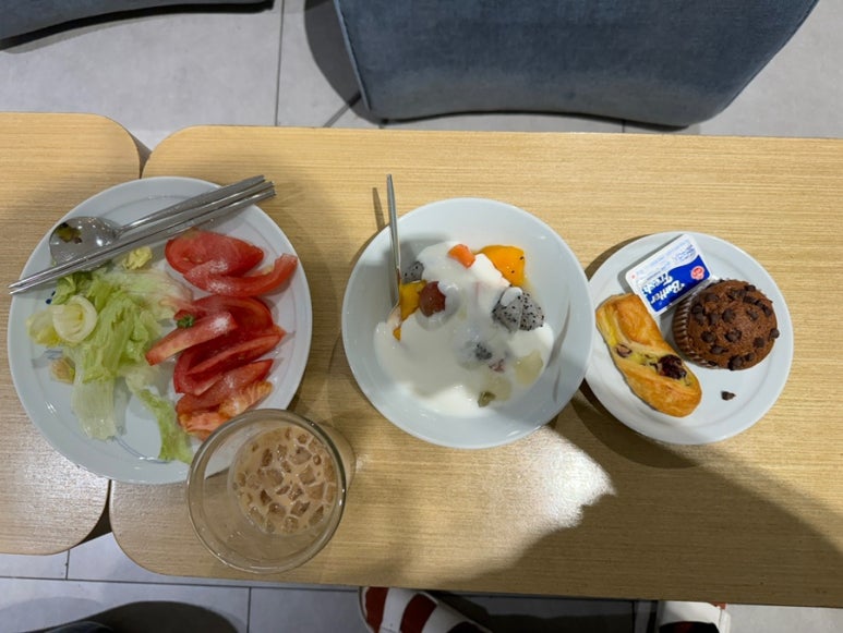 A Comprehensive Review of the KAL Lounge at Incheon Airport Terminal 2 image 17