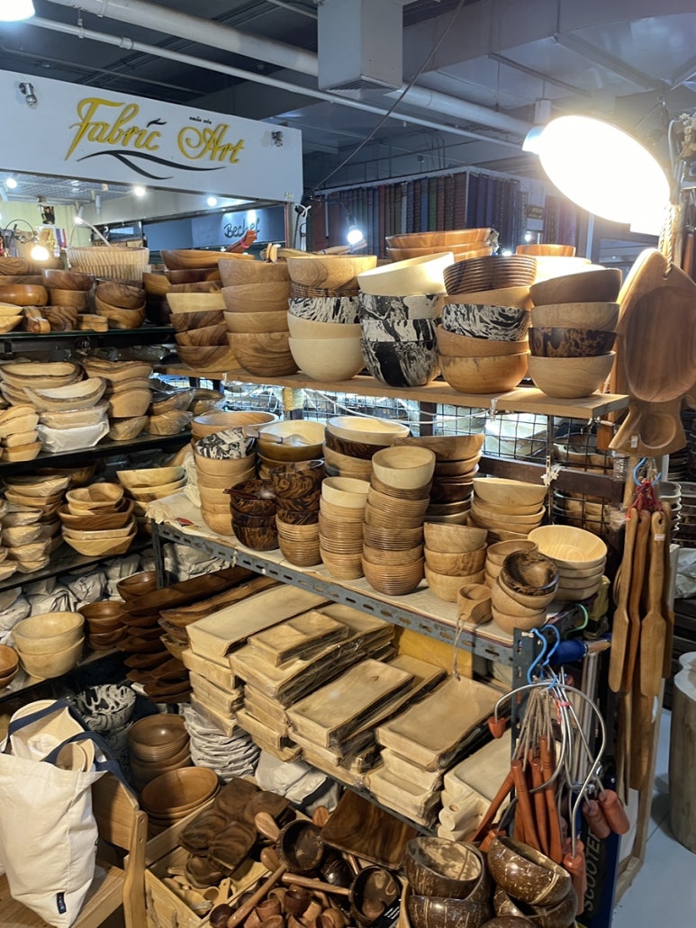 Discover Affordable Wooden Tableware at JJ Mall in Bangkok image 5