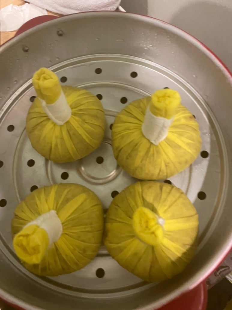A Guide to Herbal Ball Massage Near Shangri-La Bangkok and Saphan Taksin