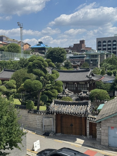 Experience Serenity: A Guide to the Bukchon Tea Course at Delphic Anguk image 2