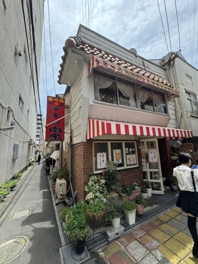 宮崎グルメの定番！「味のおぐら 本店」で味わう元祖チキン南蛮の魅力