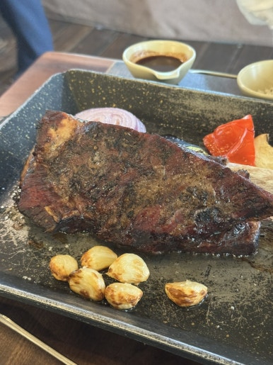 Garden Gallery Namyangju: A Perfect Spot for Family Dining and Scenic Views image 27