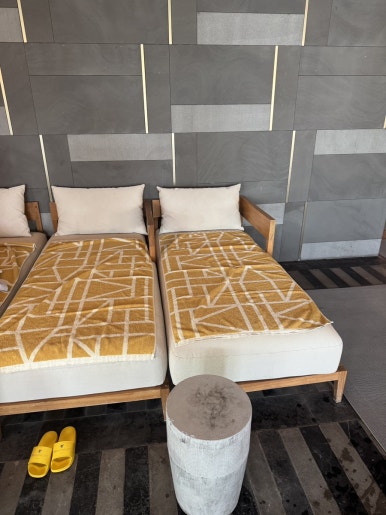 A Parent’s Guide to the JW Marriott Jeju Resort & Spa Swimming Pool image 20