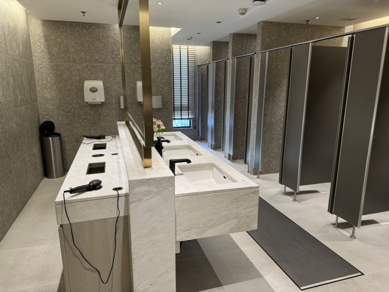 A Guide to Amenities at Sindhorn Midtown Hotel Bangkok: Pool, Gym, and Sauna image 16