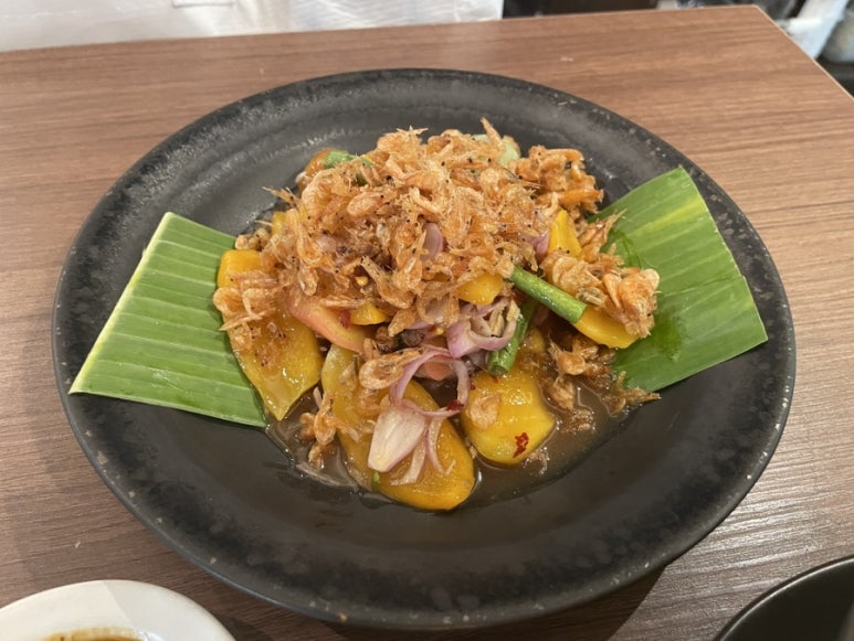 A Guide to Mayongchid: Bangkok’s Exclusive Seasonal Fruit for March and April