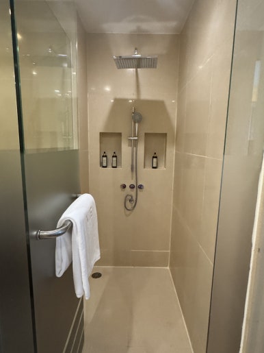 VIE Hotel Bangkok Review: A Guide to Value-Driven Luxury Suites image 33