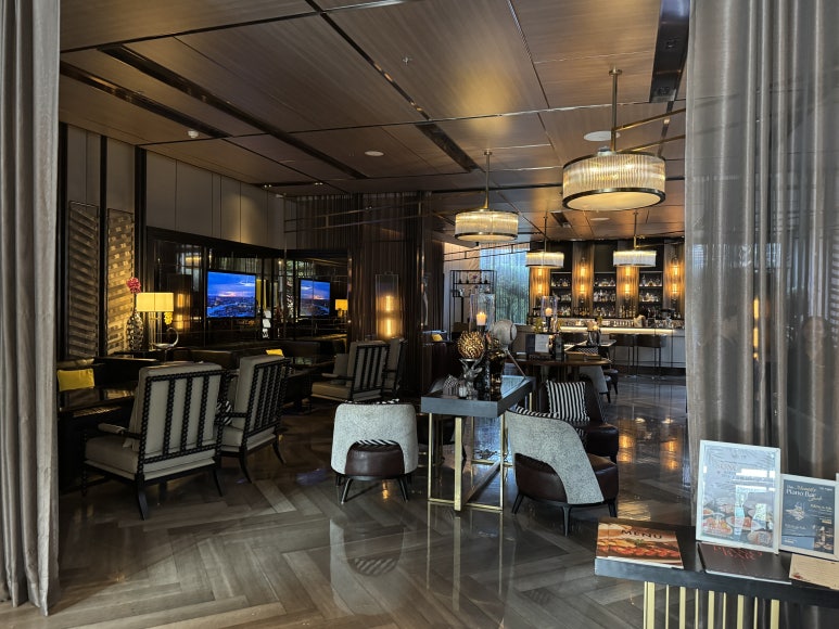 VIE Hotel Bangkok Review: A Guide to Value-Driven Luxury Suites image 67