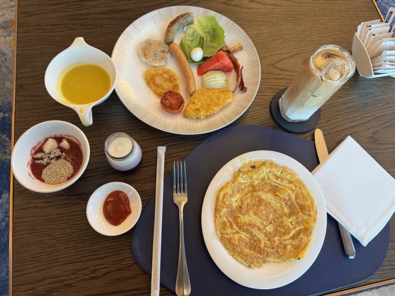 VIE Hotel Bangkok Review: A Guide to Value-Driven Luxury Suites image 93