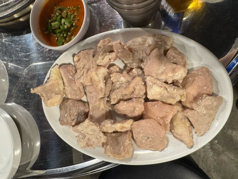 Dadong Hwangso Makchang: A Celebrity-Favorite Spot in Seoul
