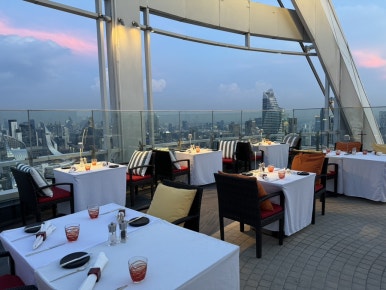 Experience Unmatched Elegance at Red Sky Bangkok: A Rooftop Dining Guide image 13