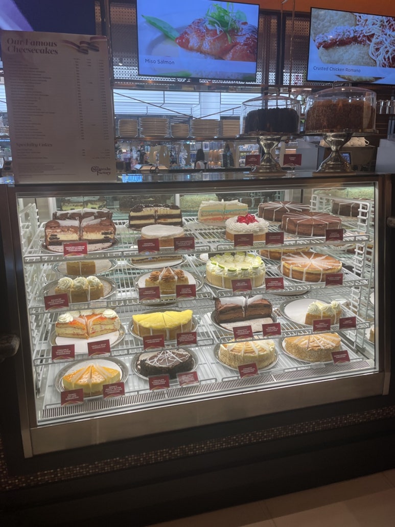 A Guide to The Cheesecake Factory Bangkok at Central World image 2