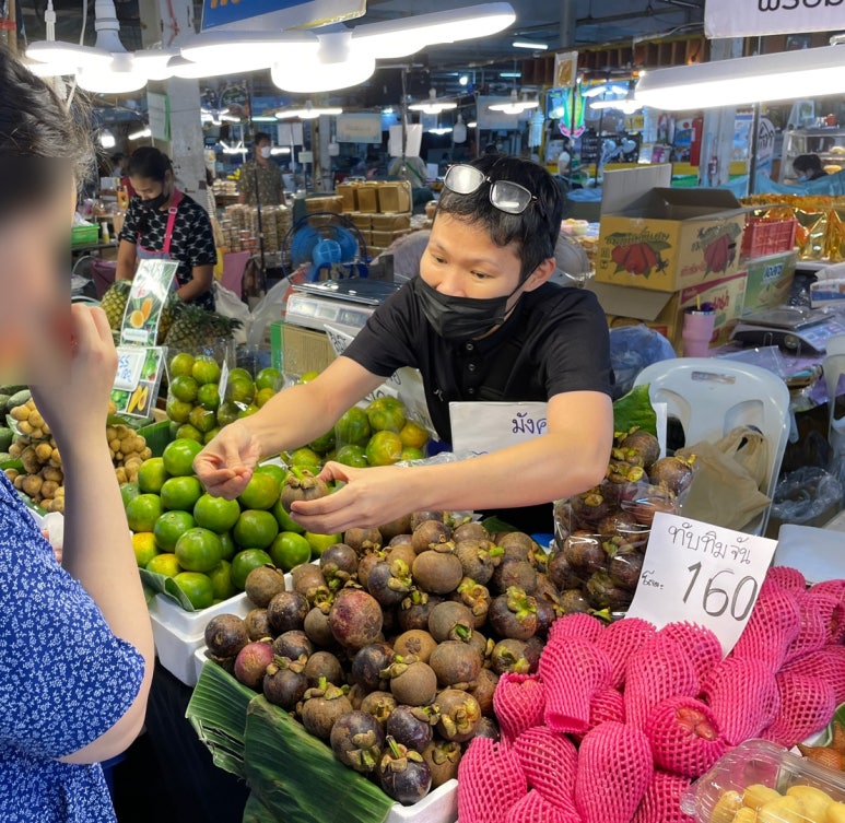 Bangkok Shopping Guide: Chatuchak, JJ Mall, and Or Tor Kor Market image 19