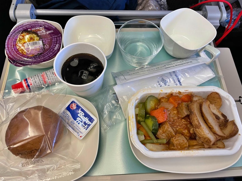 Korean Air Incheon to Bangkok Flight Review: KE657 and KE652 Experience image 6