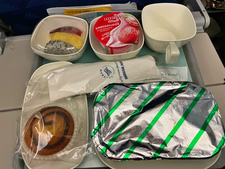 Korean Air Incheon to Bangkok Flight Review: KE657 and KE652 Experience image 8