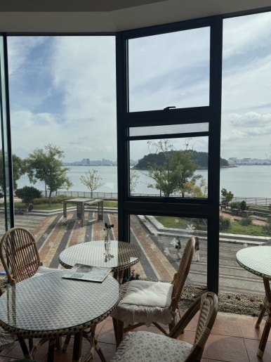Nouaison: A Relaxing Ocean-View Brunch Spot in Yeongjongdo image 6