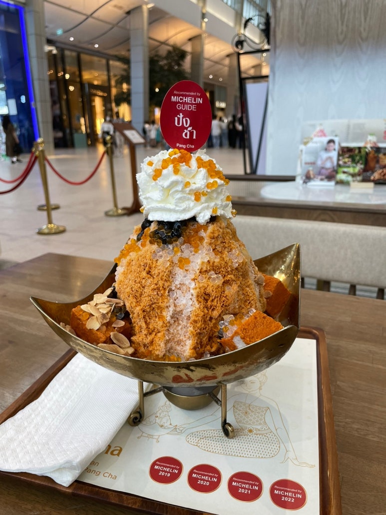 Pang Cha Bangkok: A Guide to the Famous Michelin-Recognized Thai Tea Shaved Ice