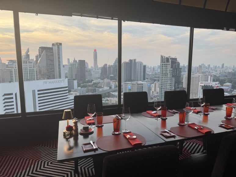 방콕 스테이크 맛집 추천: 랜드마크 호텔 Rib Room & Bar 완벽 가이드 이미지 28