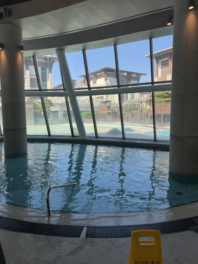 A Complete Guide to the Mosil Swimming Pool at Jeju Shinhwa World Marriott image 34