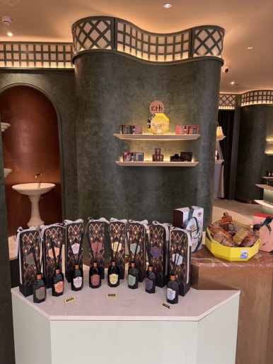 Erb Spa Central World: A Review of the Signature Seven Pollens Golden Therapy image 8