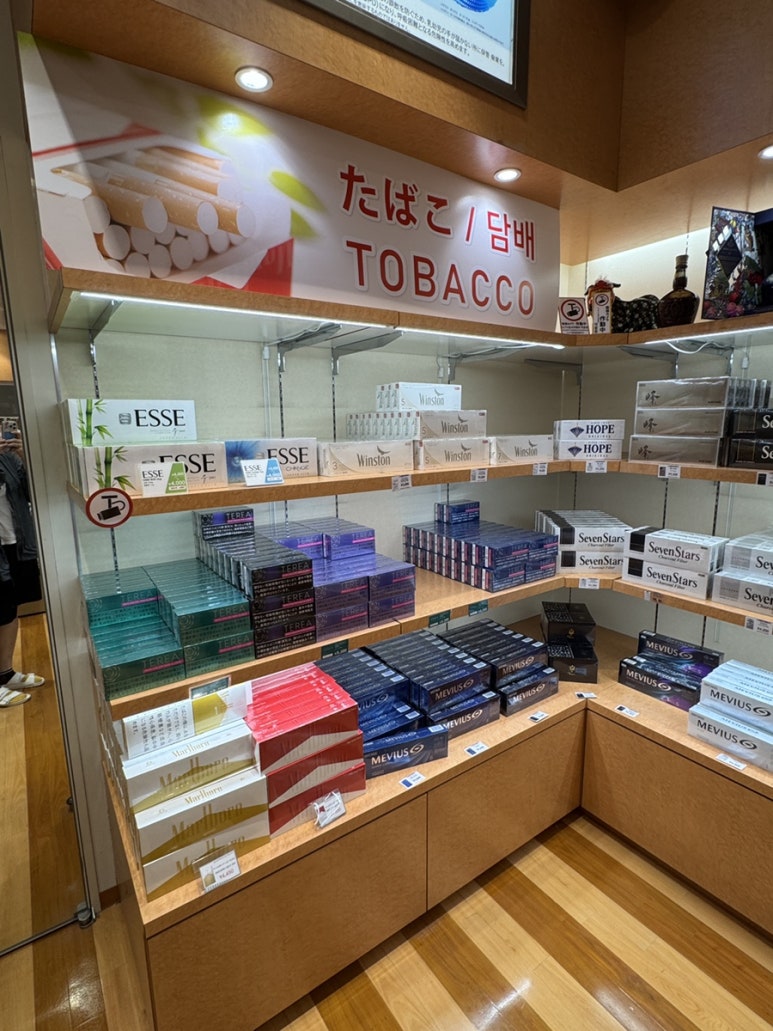 宮崎空港の国際線免税店ガイド:お土産選びの注意点と賢い買い物術の画像24