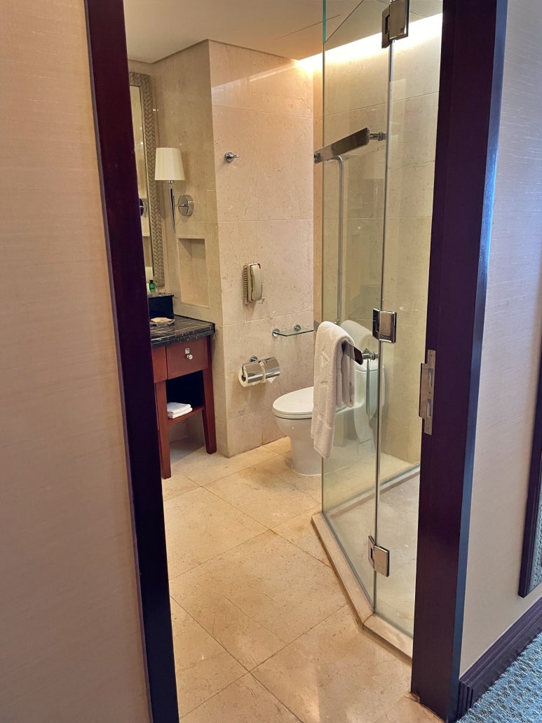 Shangri-La Bangkok Deluxe River View: A Comprehensive Review image 22
