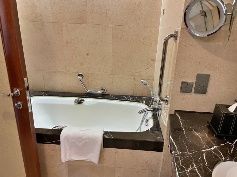 Shangri-La Bangkok Deluxe River View: A Comprehensive Review image 24