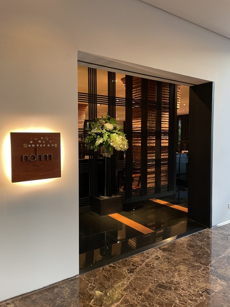 A Guide to Breakfast at COMO Metropolitan Bangkok: Tips and Recommendations