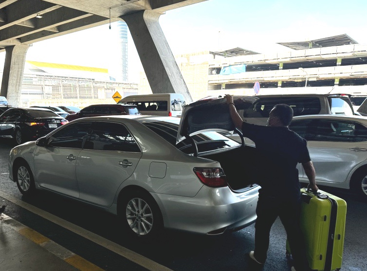 A Reliable Guide to Bangkok Airport Transfer Services: Prapas Review
