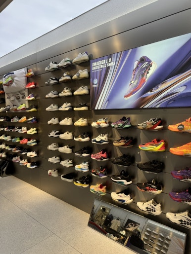 バンコクでAntaのランニングシューズを探す！セントラルワールドの店舗体験記の画像7