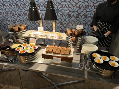 A Comprehensive Guide to Breakfast at Sindhorn Midtown Hotel Bangkok