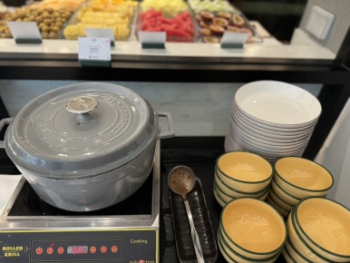 A Comprehensive Guide to Breakfast at Sindhorn Midtown Hotel Bangkok image 17